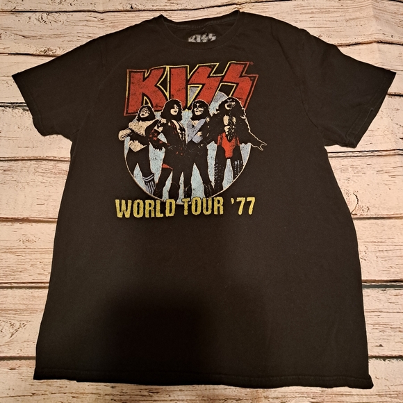 2021 KISS TEE WORLD TOUR 77 - Picture 1 of 4